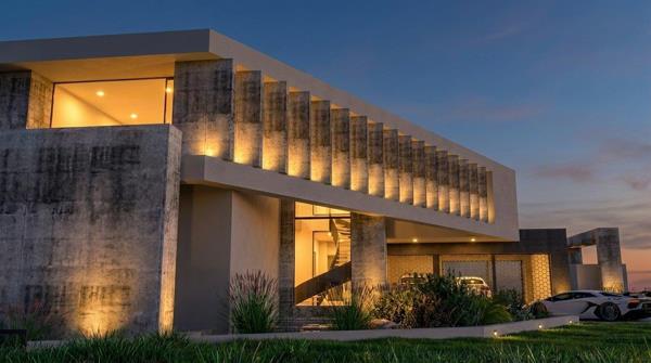 7 Bedroom House