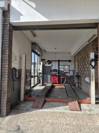 25 m² Retail Space