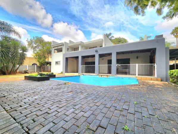 6 Bedroom House