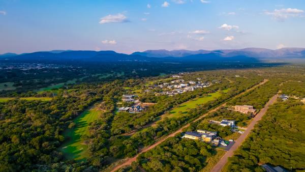 1 500 m² Land