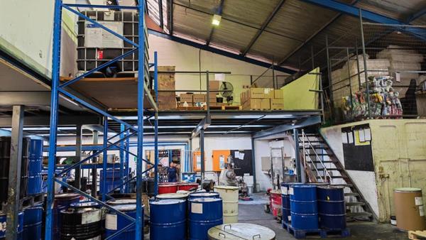 360 m² Industrial space