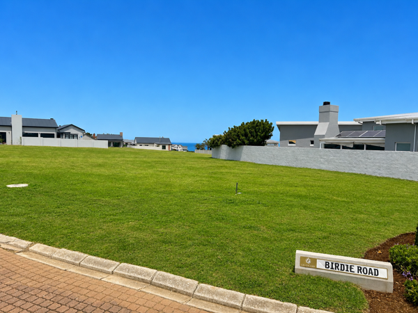 692 m² Land