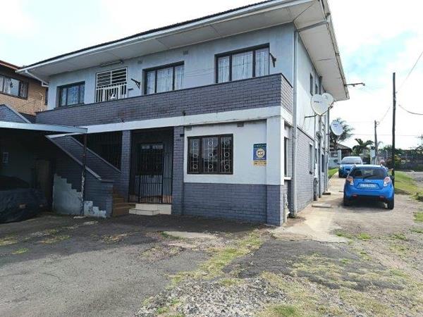 2 Bedroom Flat