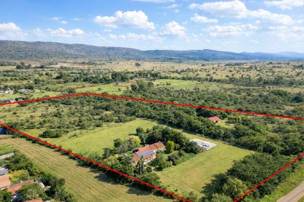 8 730 ha Smallholding
