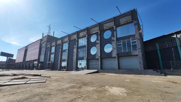 1 900 m² Industrial space