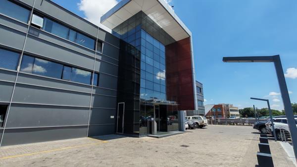 680 m² Commercial space