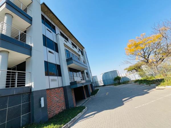1 600 m² Commercial space