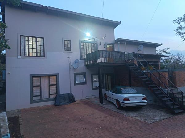 6 Bedroom House