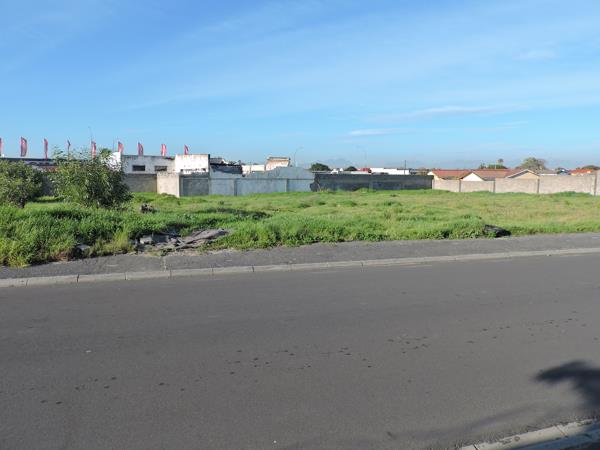 2 356 m² Land