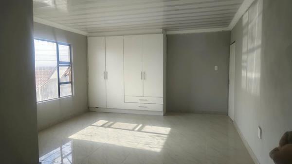 1 Bedroom House