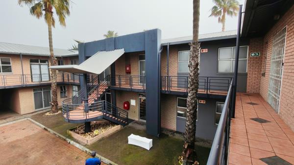 100 m² Office Space