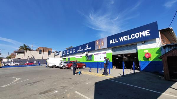 1 300 m² Retail Space