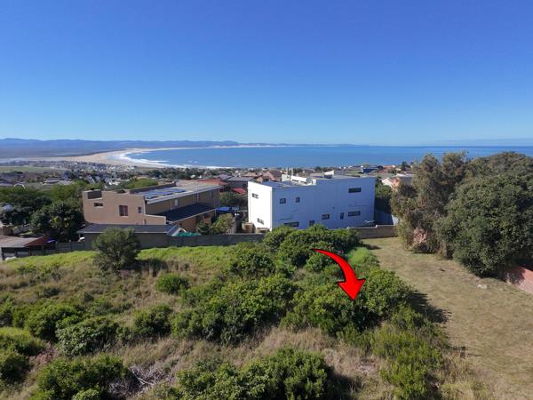 600 m² Land
