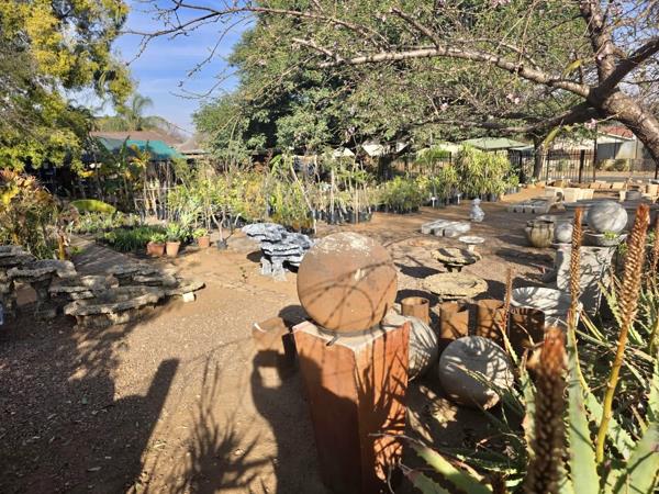 1 274 m² Land