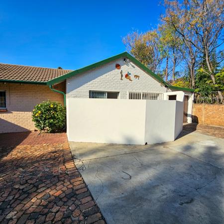 1 Bedroom House