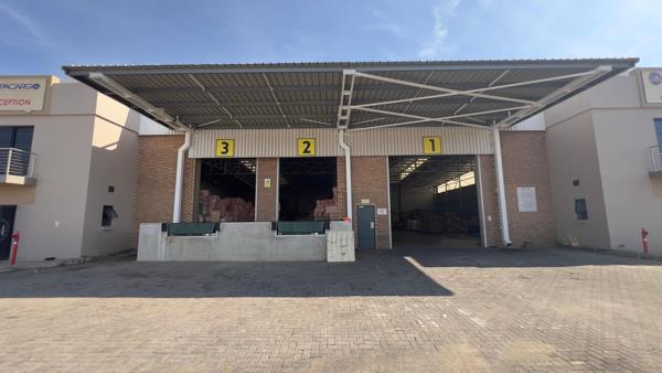 4 989.1 m² Industrial space