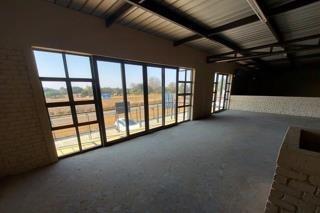 712 m² Commercial space
