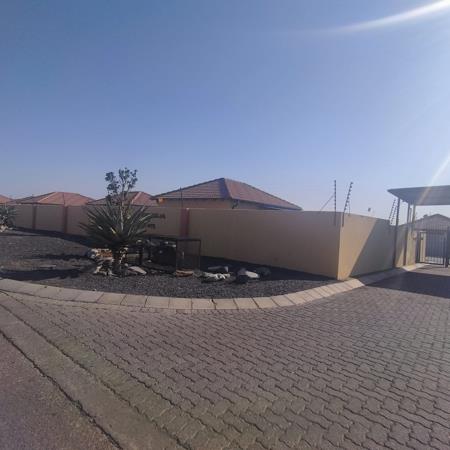 2 Bedroom Townhouse