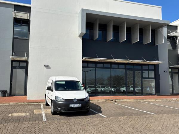 143 m² Commercial space