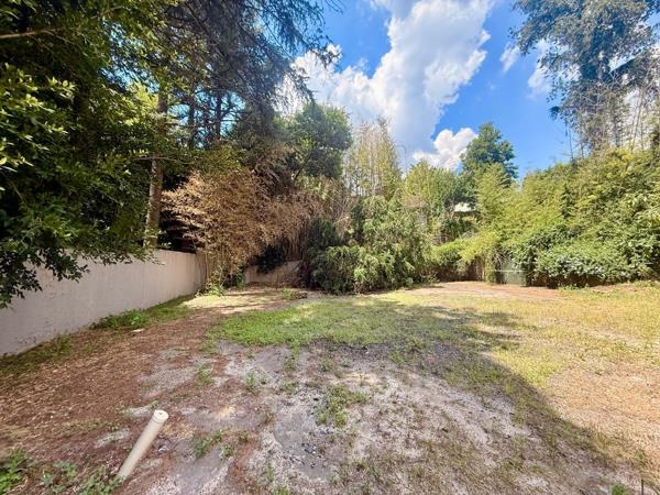 986 m² Land