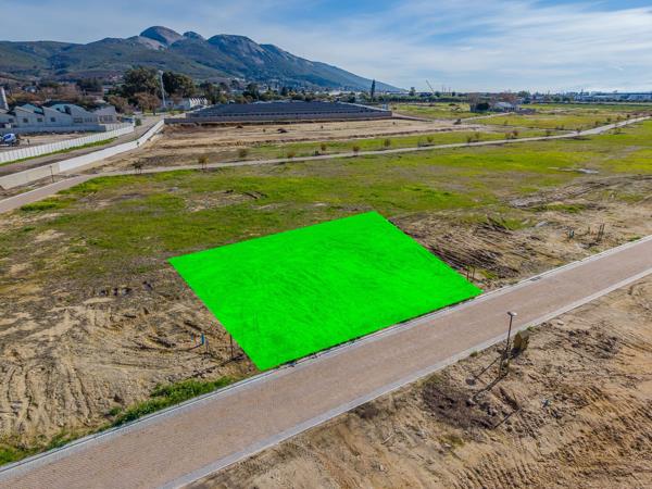 770 m² Land