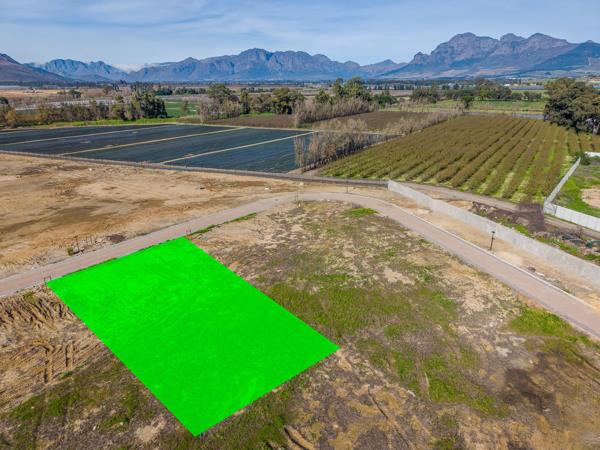 770 m² Land