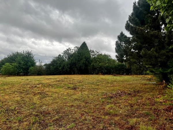 2 710 m² Land