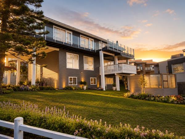 6 Bedroom House