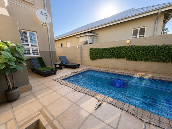 4 Bedroom Townhouse