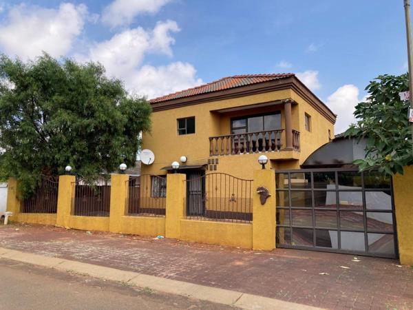 5 Bedroom House