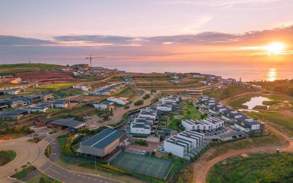 692 m² Land
