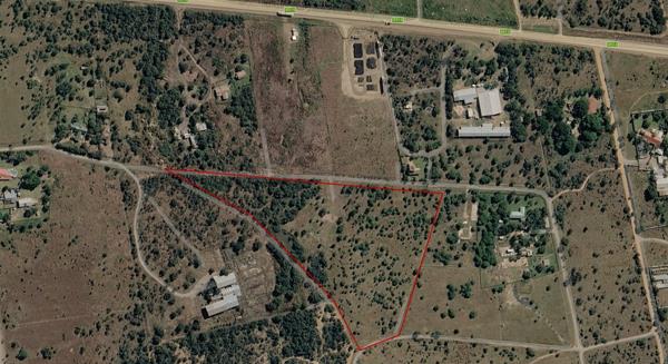 4.9 ha Farm