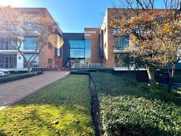 242 m² Commercial space