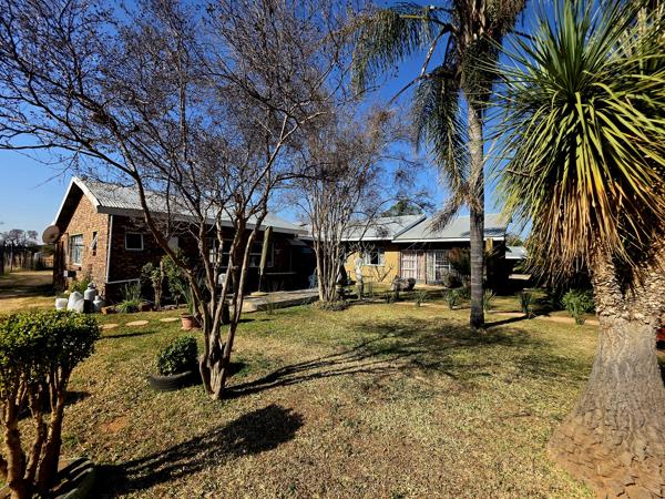 9.4 ha Smallholding