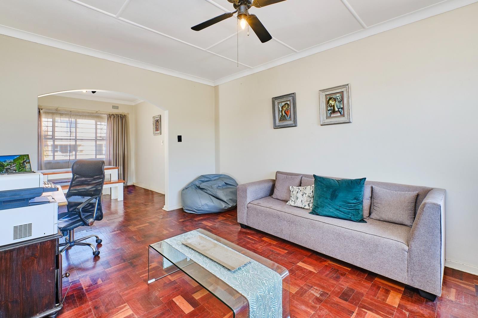 2 Bedroom Apartment in Linden