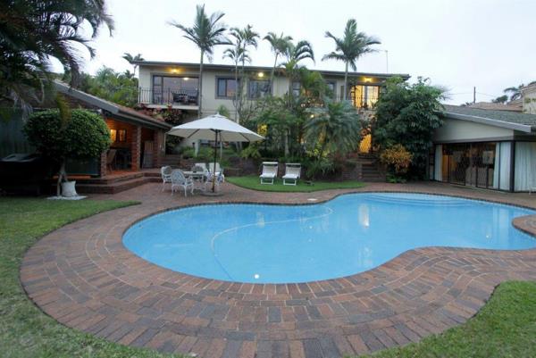 8 Bedroom House