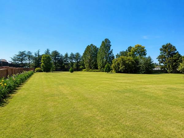 7 862 m² Land