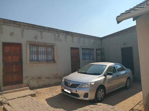 6 Bedroom House