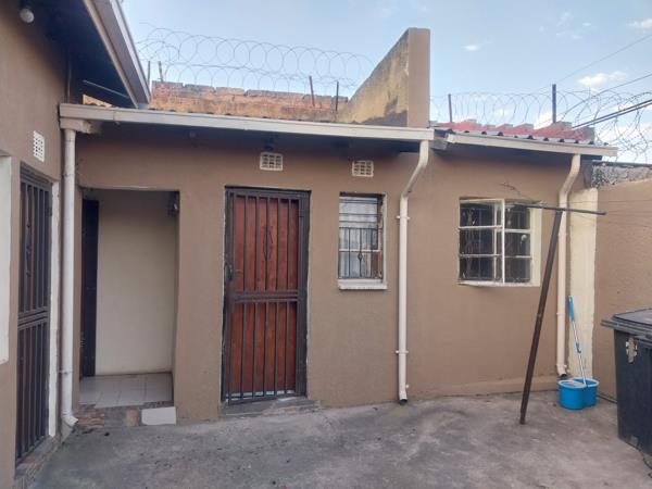 1 Bedroom House