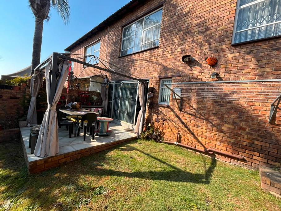 2 Bedroom Townhouse