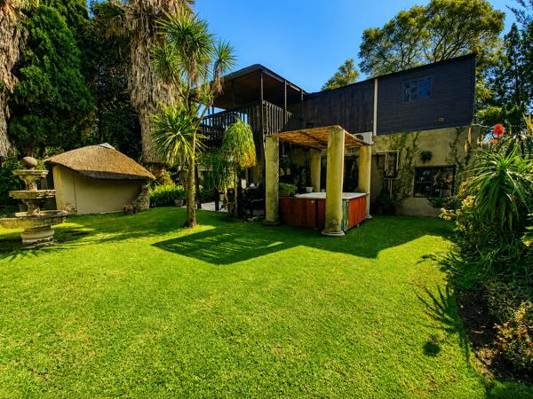 8 565 m² Smallholding