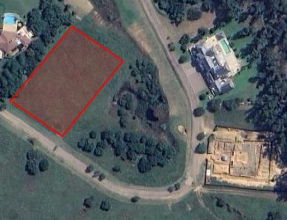 3 158 m² Land