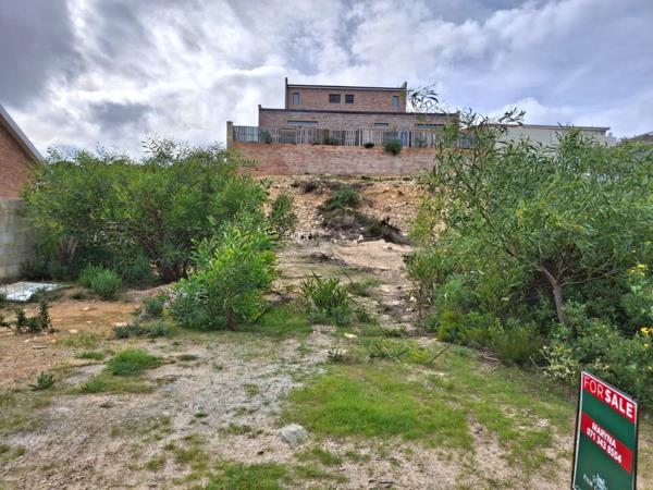 640 m² Land