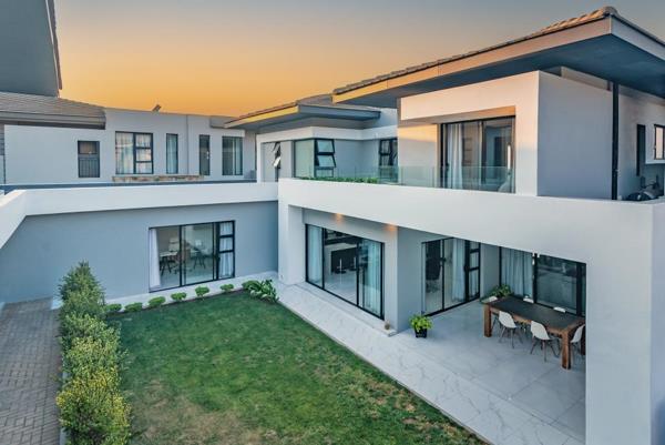 6 Bedroom House