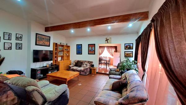 6 Bedroom House