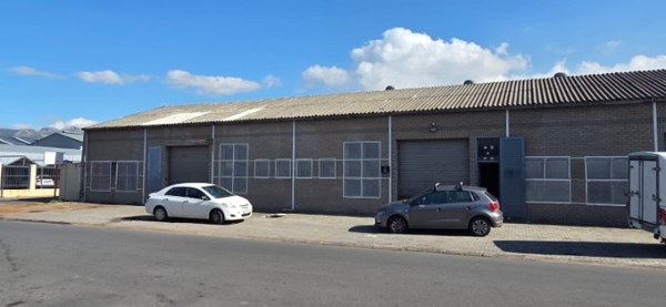 340 m² Industrial space