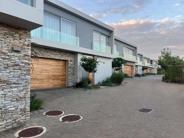 4 Bedroom Townhouse