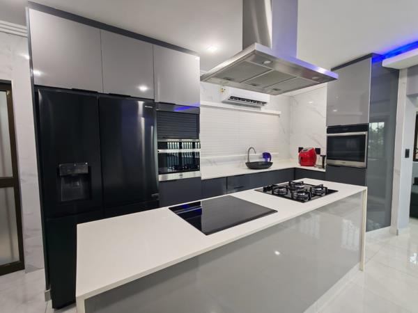 5 Bedroom Apartment