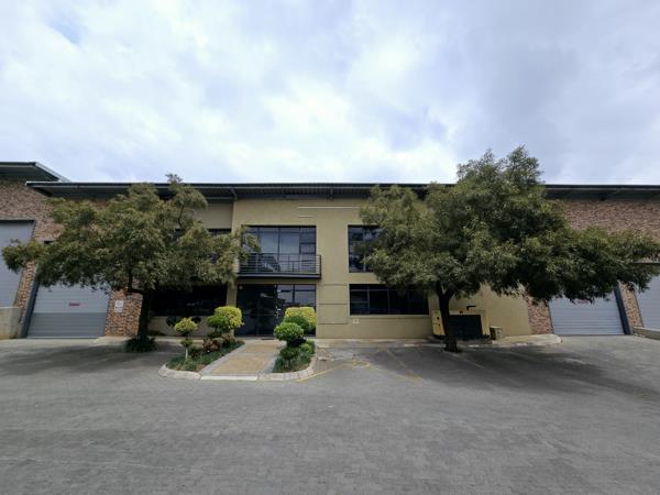 963 m² Industrial space