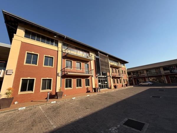2 438 m² Commercial space